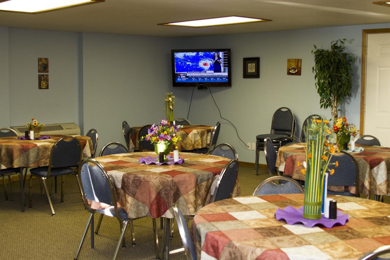 Cottonwood Inn & Suites Phillipsburg 외부 사진
